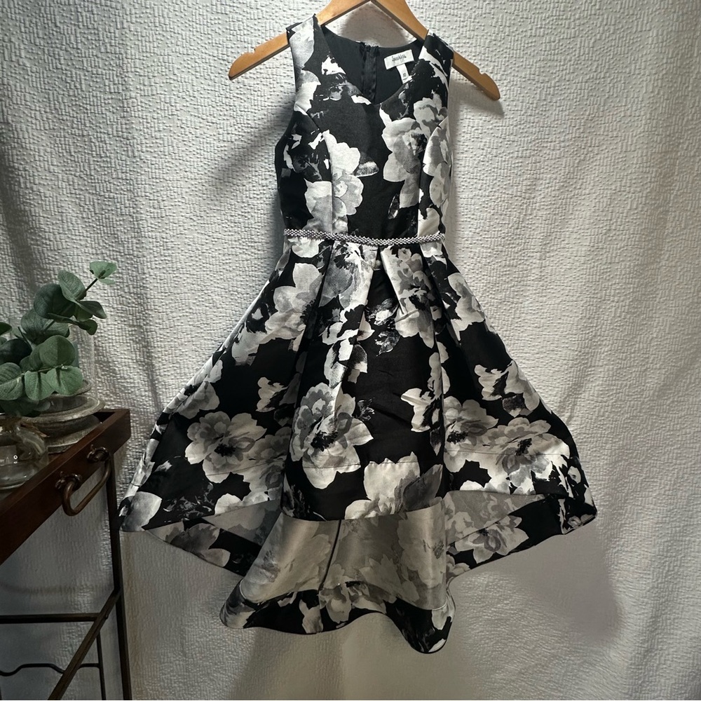 Speechless Kids Black and White High-Low Floral Dress Size 10